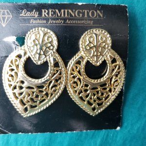 2/10$ Vintage Lady Remington gold tone statement earrings